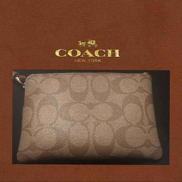 Coach Wristlet/ wallet - Picture 2 of 4